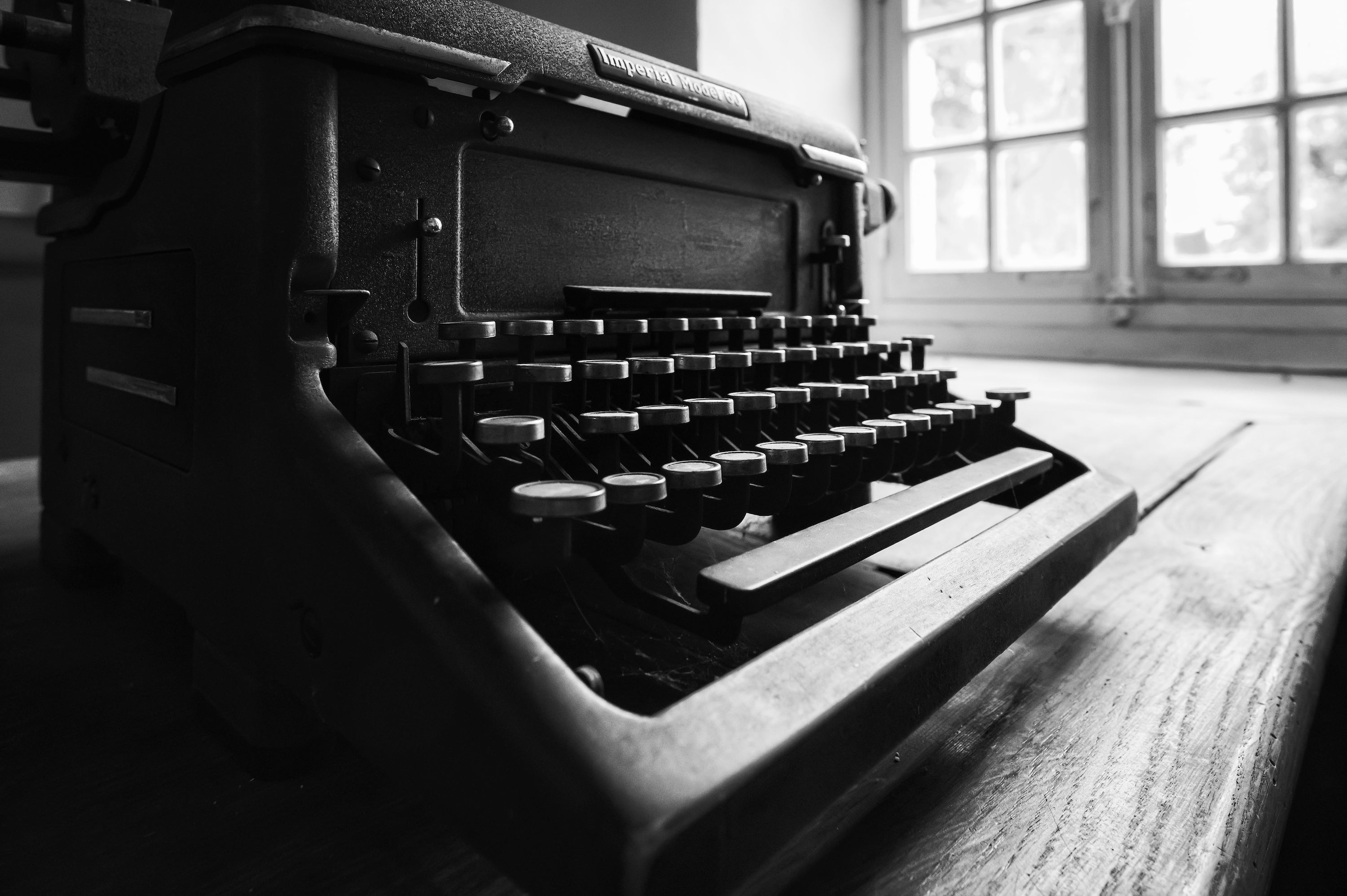 Screenwriting Guide Key Story Elements - Image of Vintage Typewriter